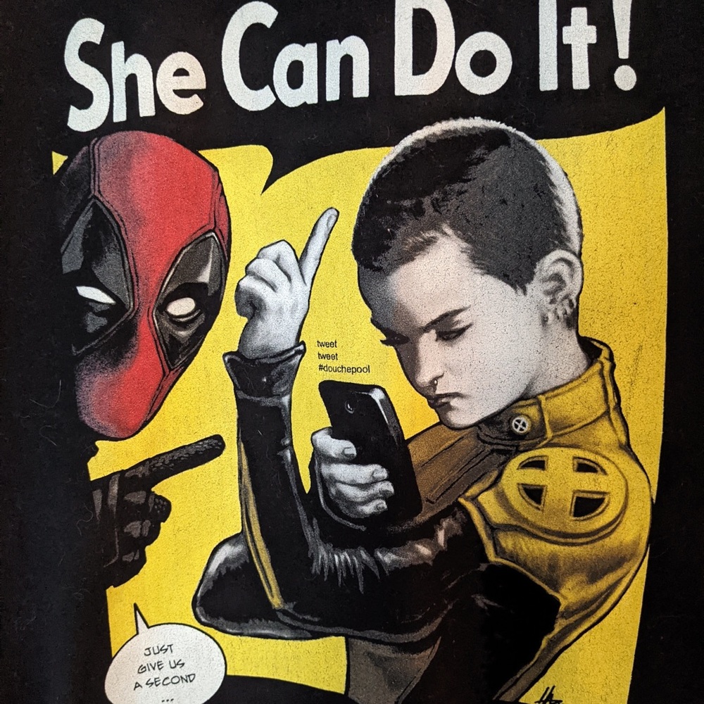 Tee public marvel death pool black t-shirt size large